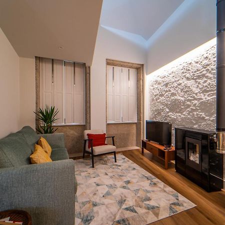 Maria Veiga Guest House เวียนา โด กัสเตโล ภายนอก รูปภาพ
