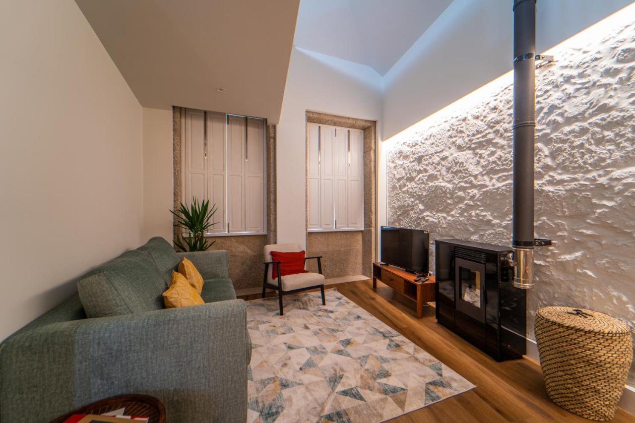 Maria Veiga Guest House เวียนา โด กัสเตโล ภายนอก รูปภาพ